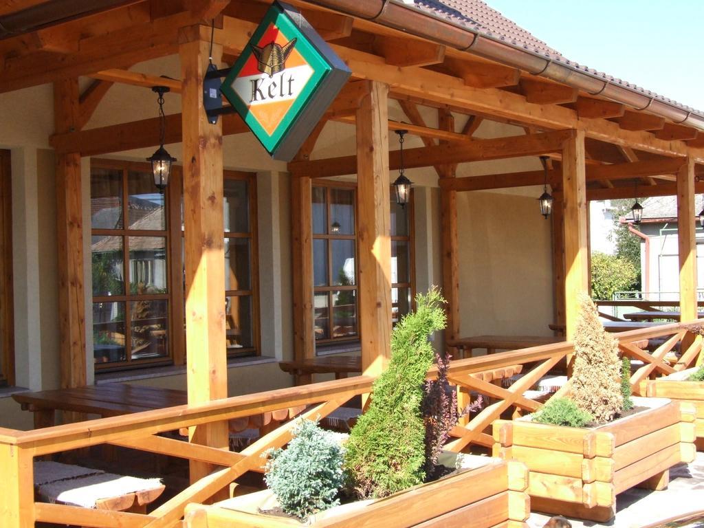 Penzion Julkin Dvor Krupina Zewnętrze zdjęcie